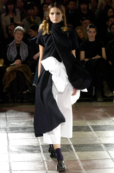 Look 16